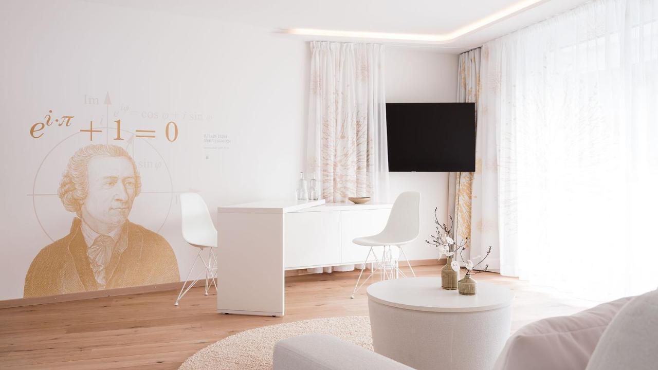 Neuro Campus Hotel Vitznau Bagian luar foto