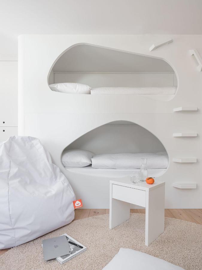 Neuro Campus Hotel Vitznau Bagian luar foto