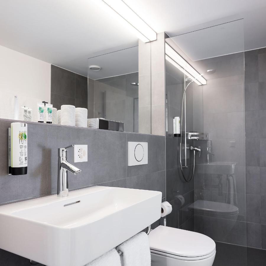 Neuro Campus Hotel Vitznau Bagian luar foto